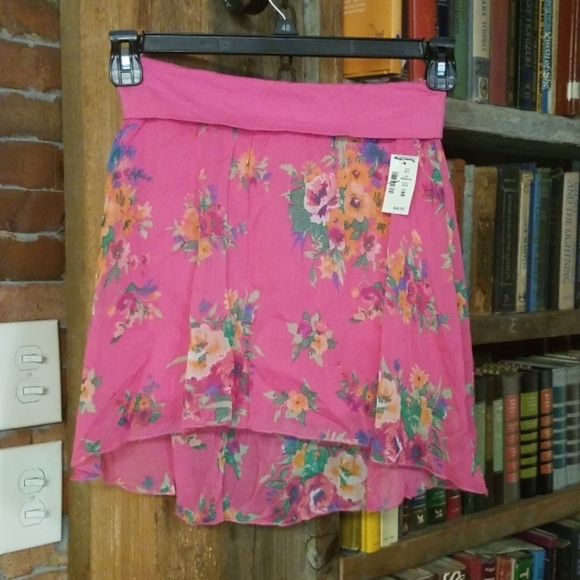 Aeropostale Dresses & Skirts - NWT Aeropostale Hi Lo Mini Skirt